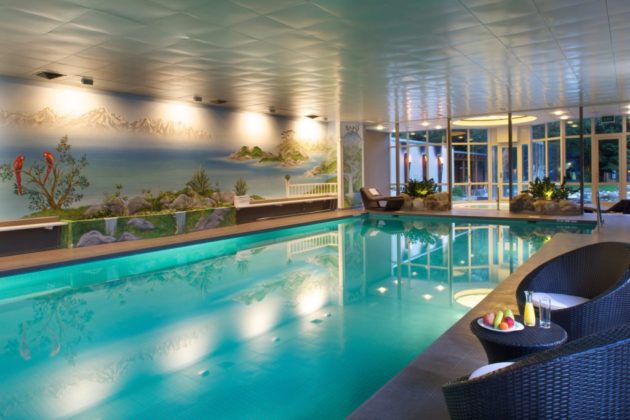 Schwimmbecken Swimming Pool Belvedere Swiss Quality Hotel Grindelwald 1024x683