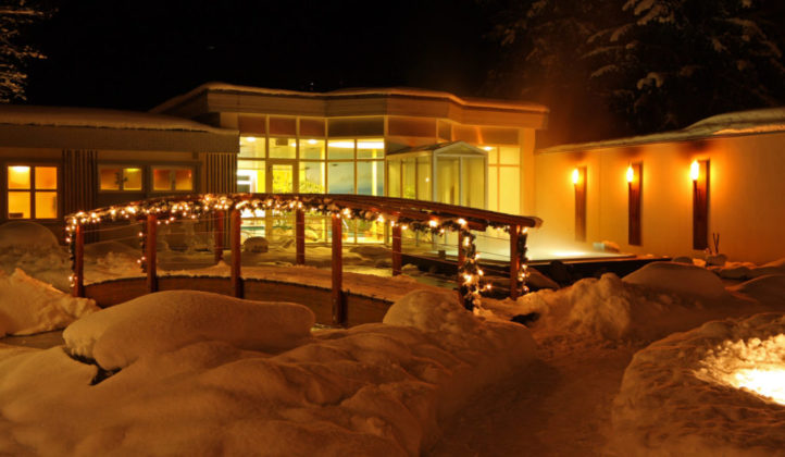 Sole Whirlpool Salt water Jacuzzi Winter 1 Belvedere Swiss Quality Hotel Grindelwald 1024x596
