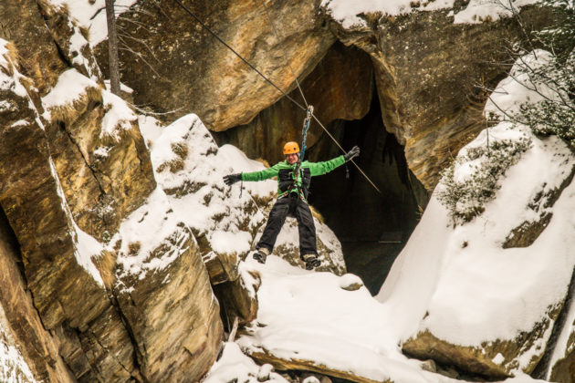 Saastal Tourismus AG Alpine Canyon Adventure Saas Fee Guides Winter 2019 Puzzle Media 09700