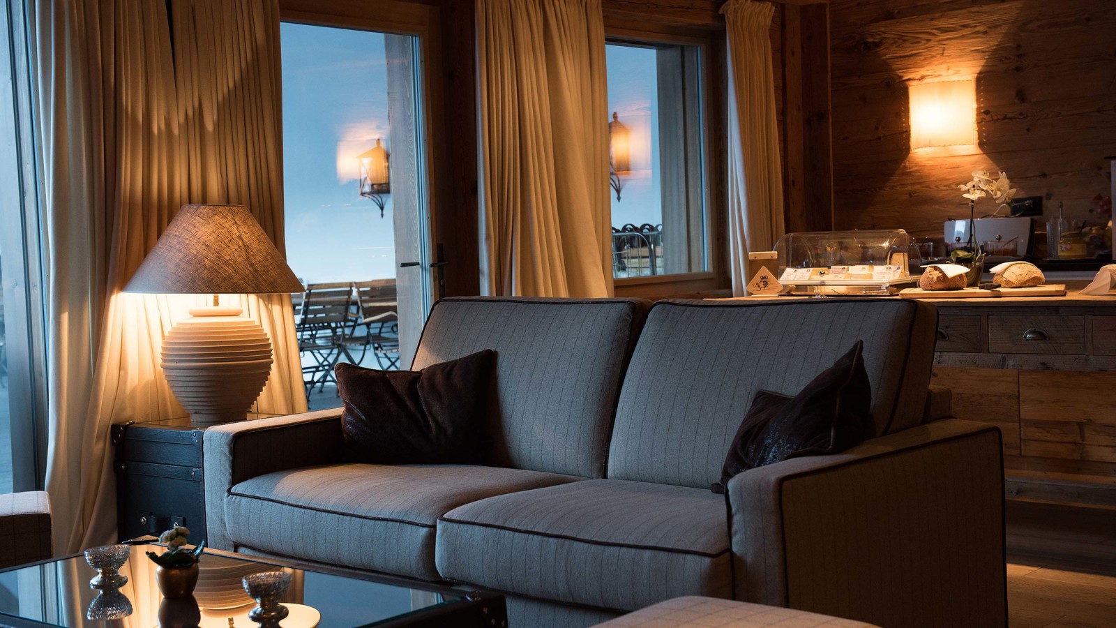Hotel des Alpes Fruehstueck 02